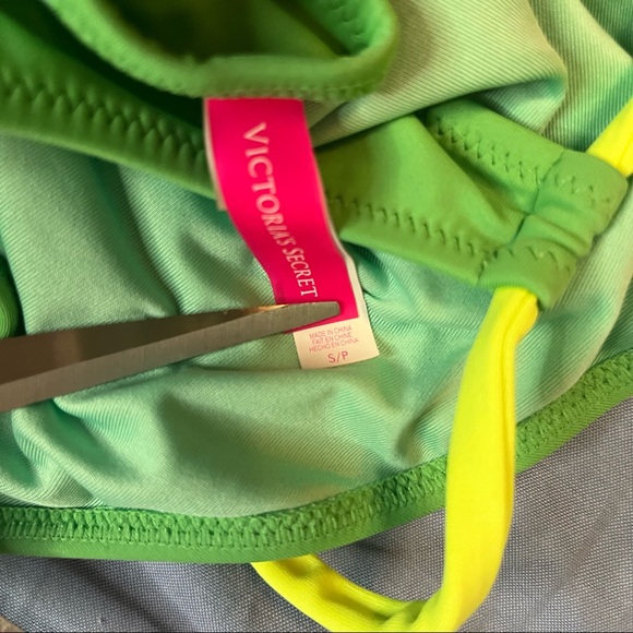 Victoria’s Secret bikini S/32C - Picture 5 of 6